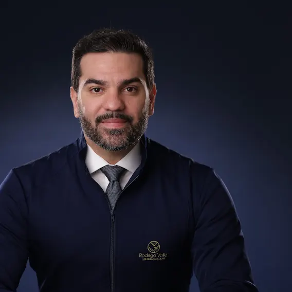 Dr. Rodrigo Valle